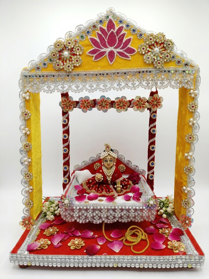 GOD’S GORGEOUS PREMIUM – Premium Bal Gopal Janmashtami Jhulan Set 10" to 20"